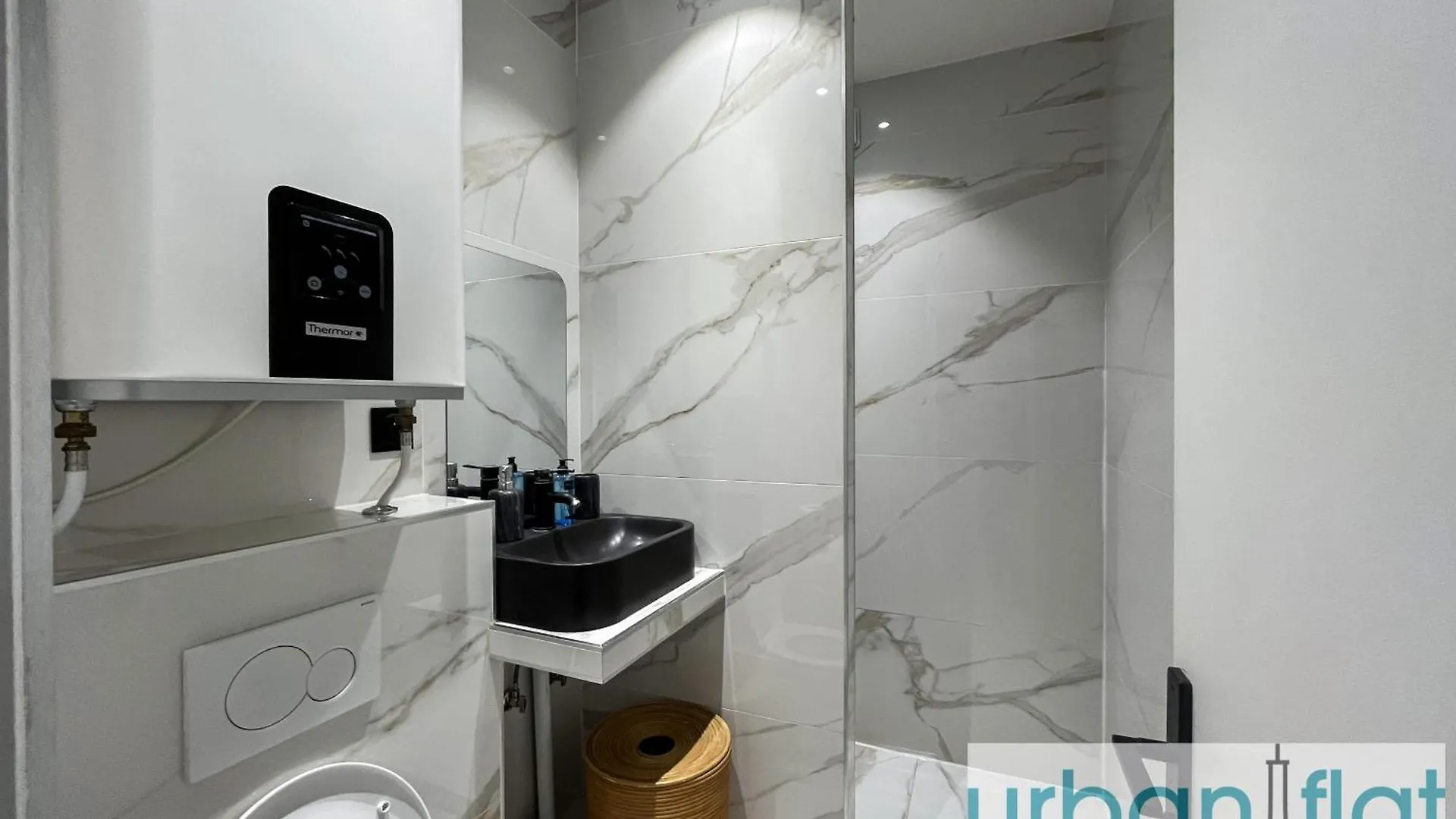 Urban Flat 97 - Spacious 1 Bedroom In Paris Lägenhet